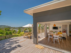 The Blockhouse - Whangamata Holiday Home